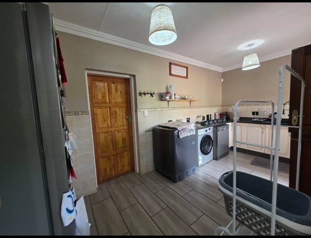 3 BEDROOM HOUSE FOR SALE IN THREE RIVERS PROPER